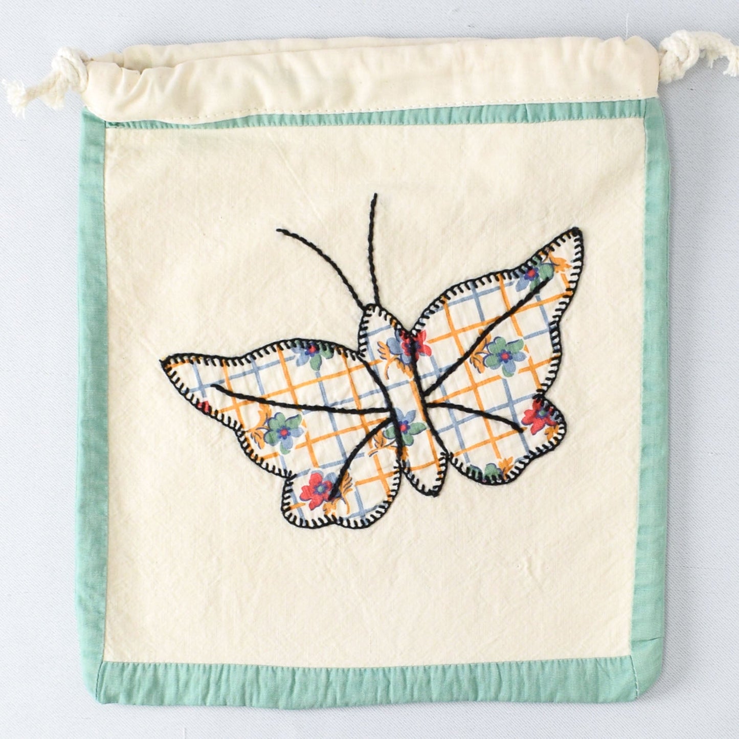 Butterfly Drawstring Pouch with Mountain Meadow yarn - BB016