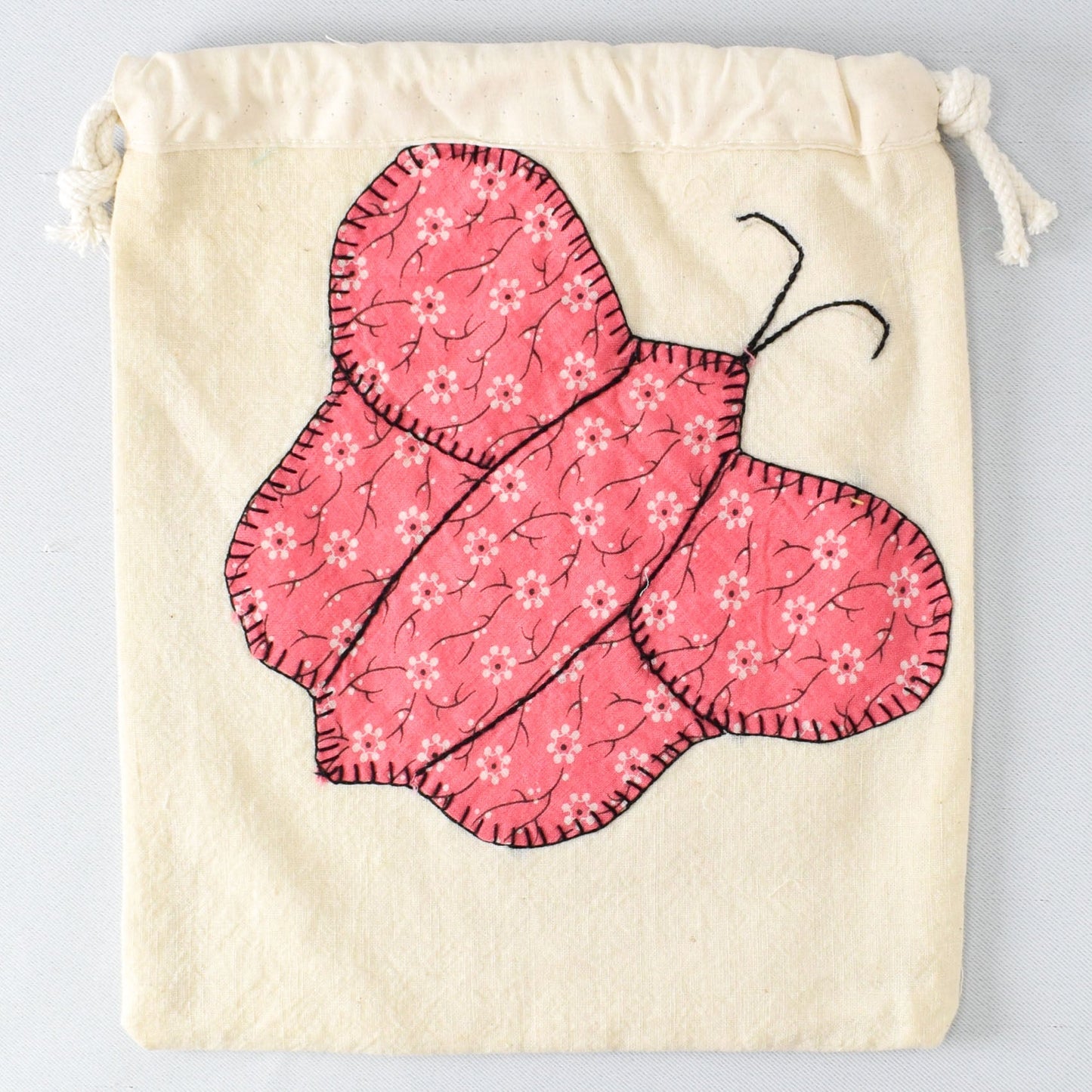 Butterfly Drawstring Pouch with Mountain Meadow yarn - BB049