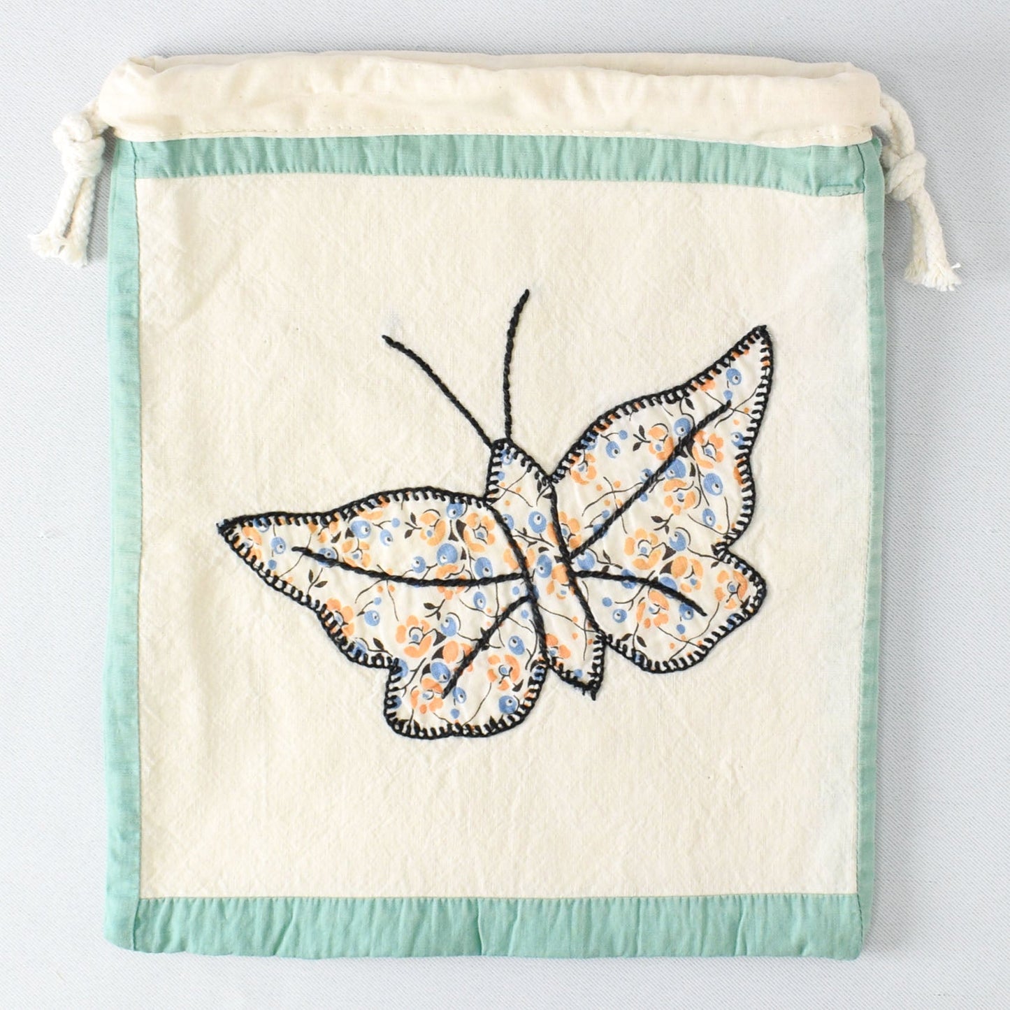 Butterfly Drawstring Pouch with Mountain Meadow yarn - BB055