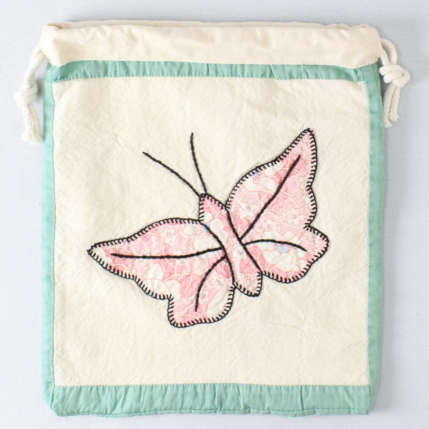 Butterfly Drawstring Pouch with Mountain Meadow yarn - BB057