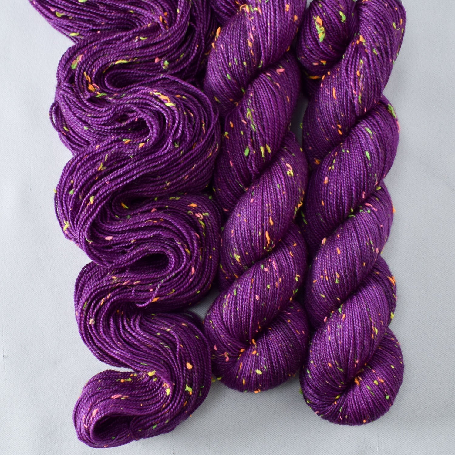 Dark Scorpio - Miss Babs Neon Tweed yarn