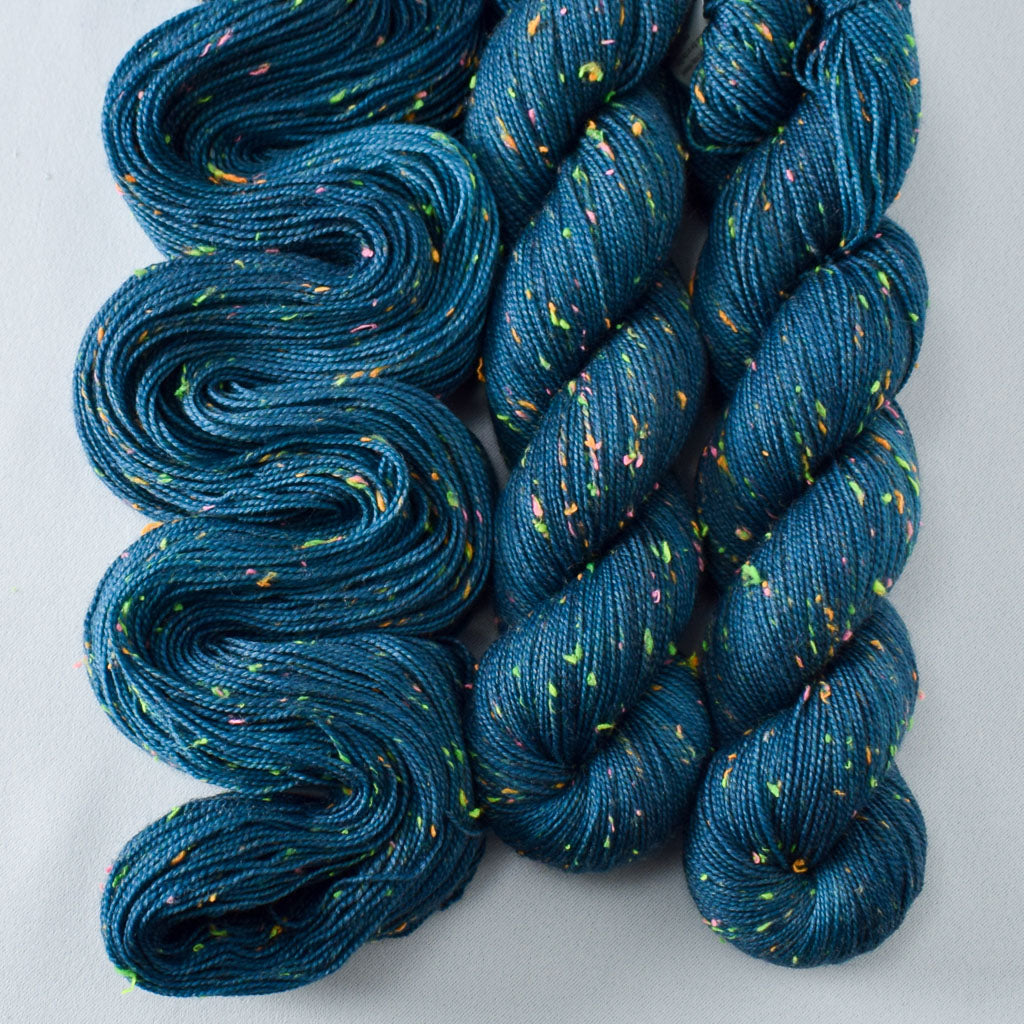 Franklin - Miss Babs Neon Tweed yarn