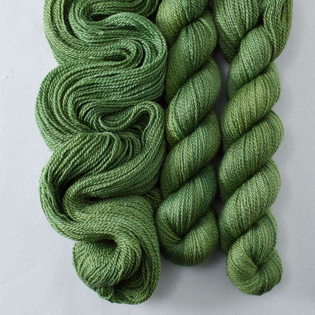 Galway - Miss Babs Yet yarn