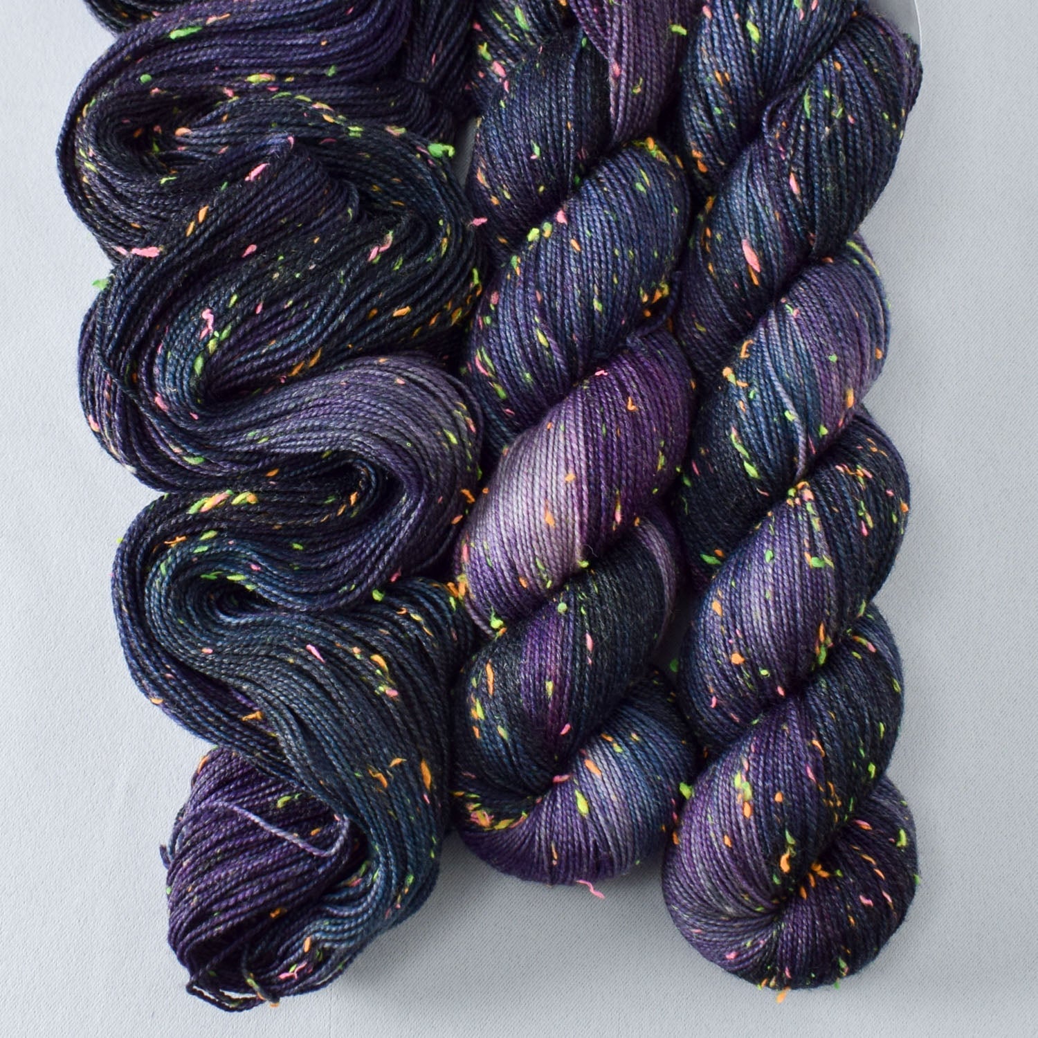 Isle of Dreams - Miss Babs Neon Tweed yarn