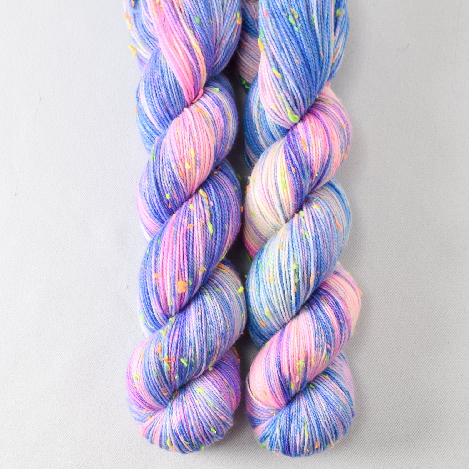 Play Nice - Miss Babs Neon Tweed yarn