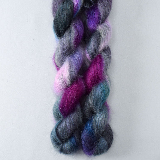 Sans Souci - Miss Babs Moonglow yarn