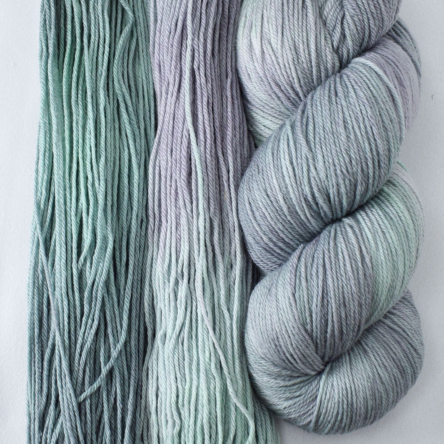 Superb - Miss Babs Yowza yarn