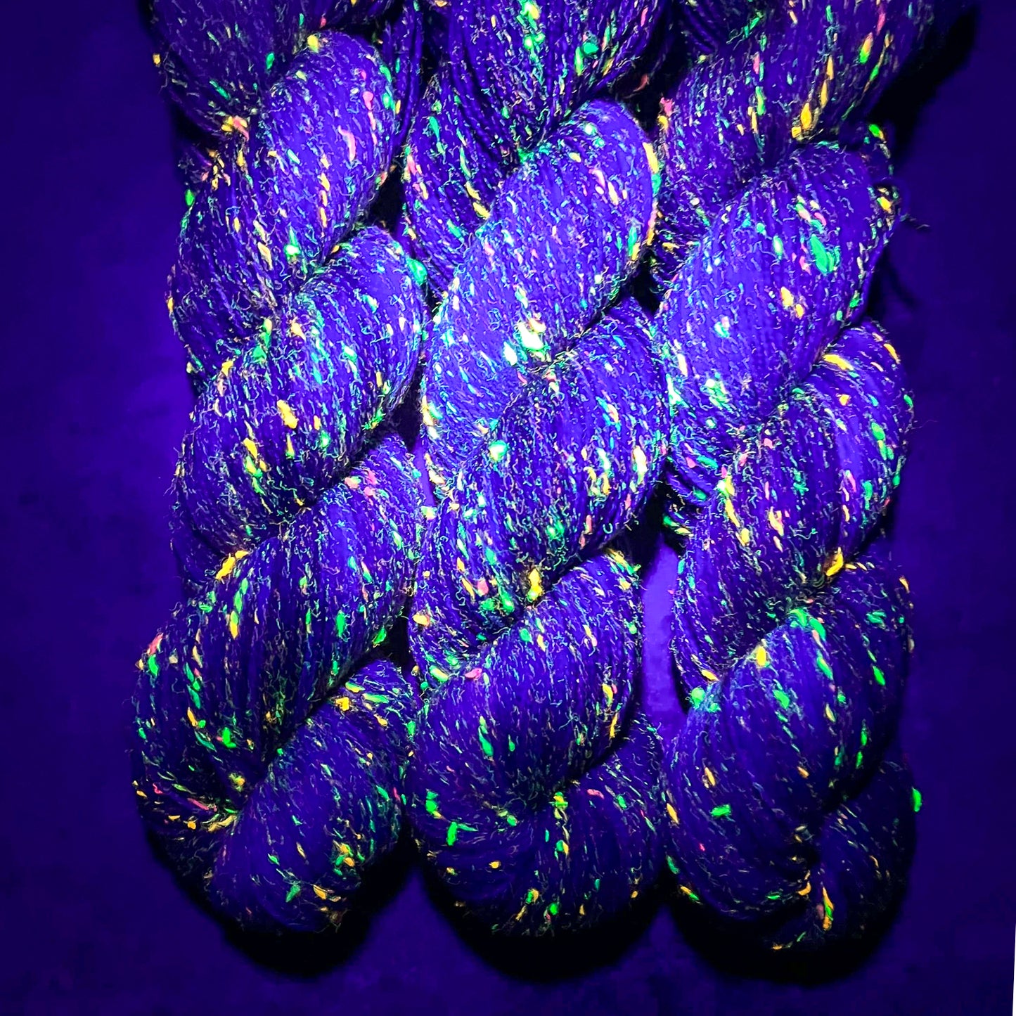 Tyrian - Neon Tweed - Wild Iris