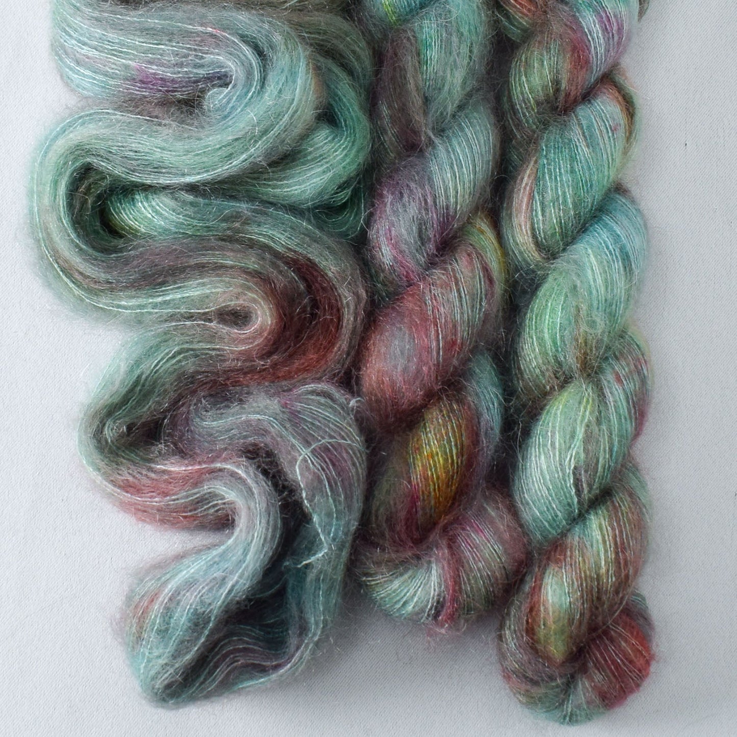 Zephyr - Miss Babs Moonglow yarn