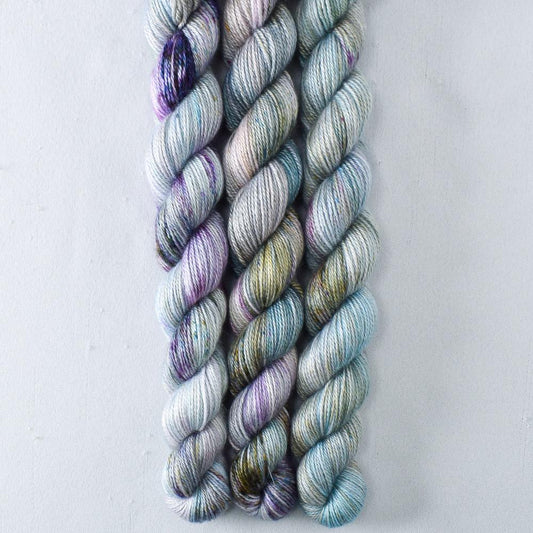 Blue Savannah - Miss Babs Sojourn yarn