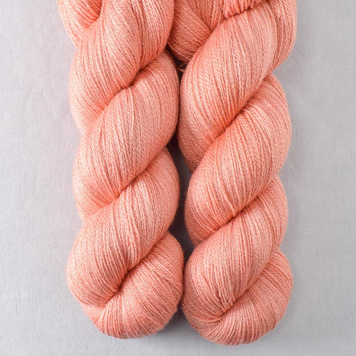 Bullfinch - Miss Babs Yearning yarn