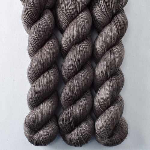 Dark Pegasus - Miss Babs Avon yarn