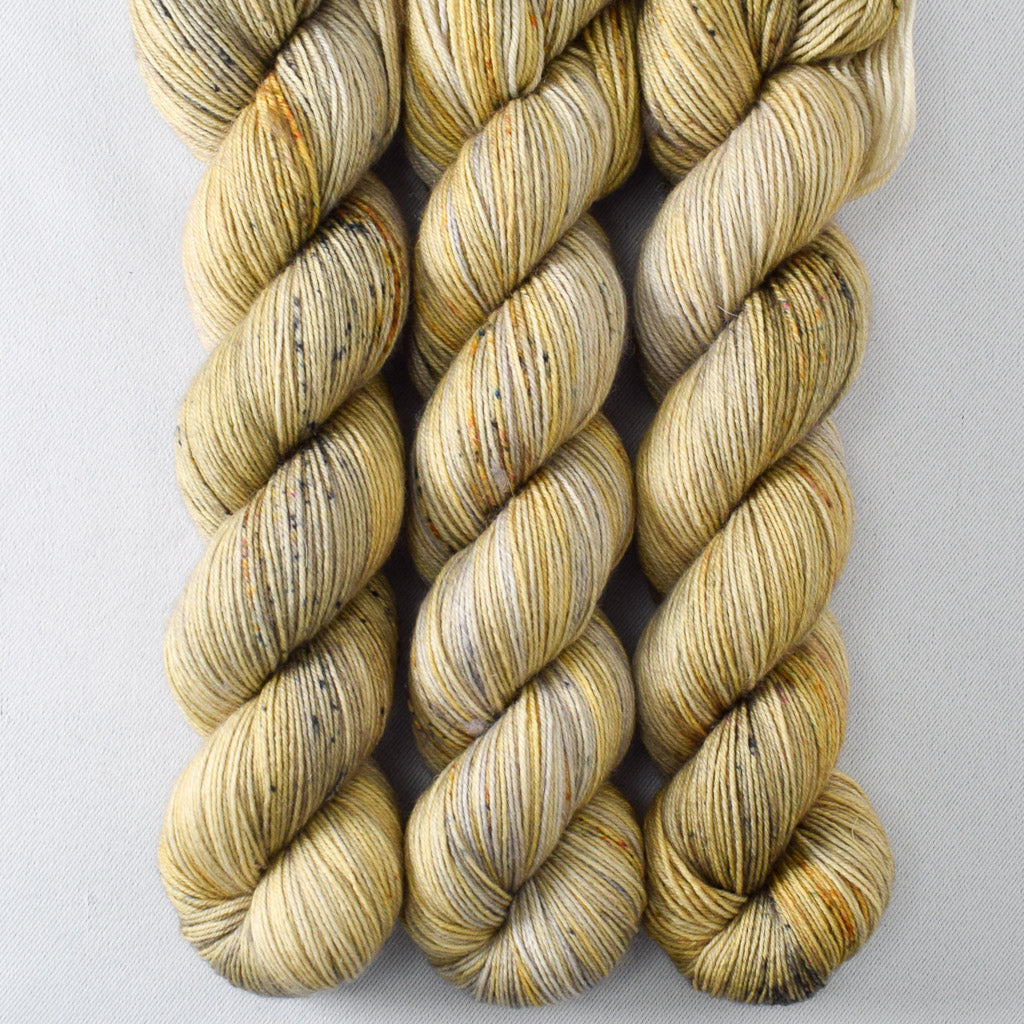 Gold Rush - Miss Babs Katahdin 437 yarn