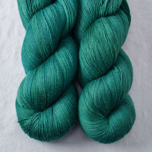 Oz - Miss Babs Katahdin yarn