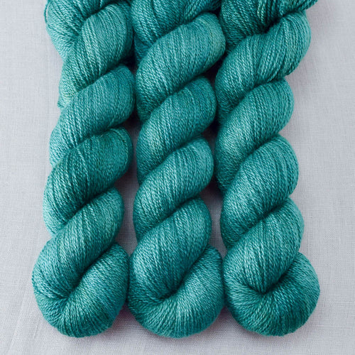 Oz - Miss Babs Yet yarn