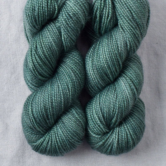 Pallon Beach - Miss Babs 2-Ply Toes yarn