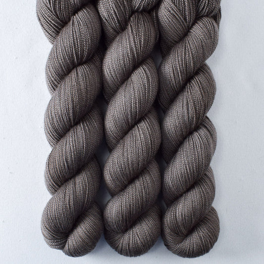 Pegasus - Miss Babs Avon yarn