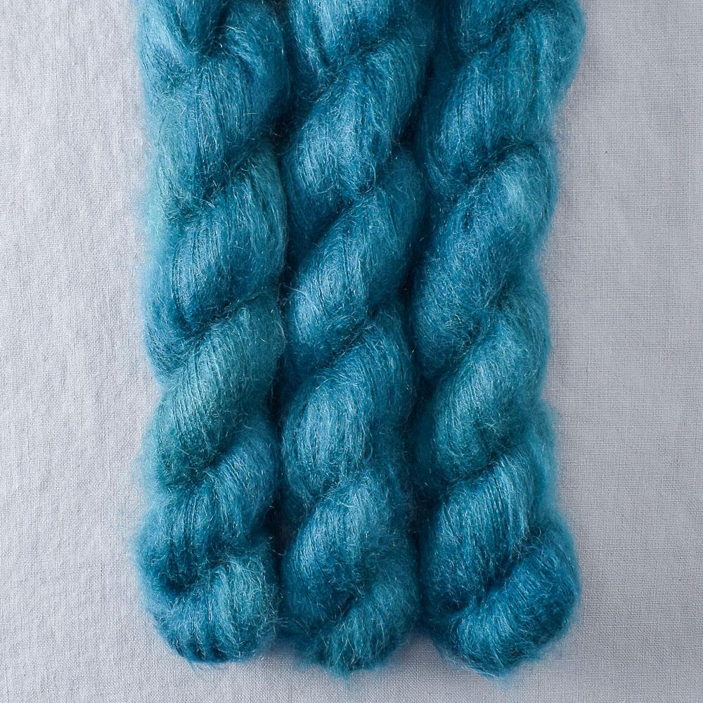 Sadalmelik - Miss Babs Moonglow yarn